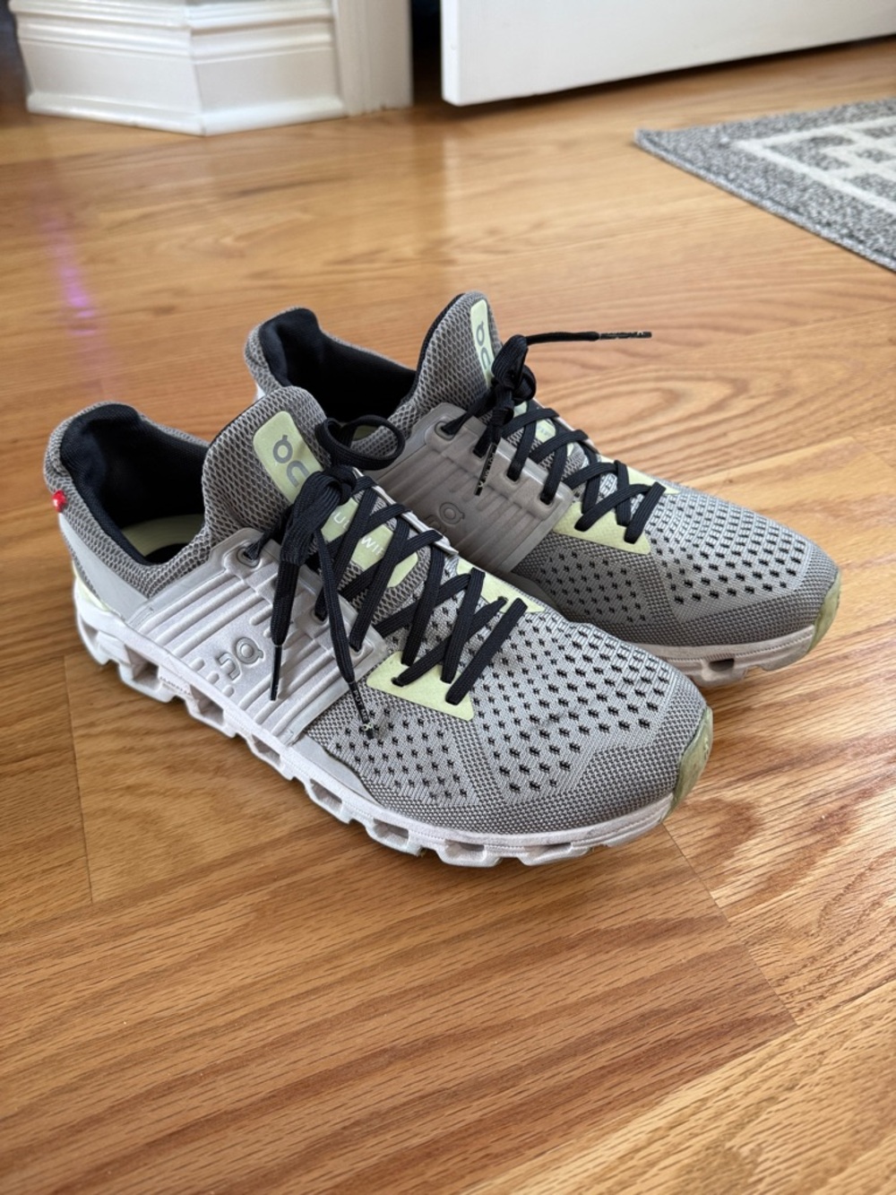On cloudswift sneakers